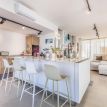 FREGENE – PRESTIGIOSA VILLA DI NUOVA COSTRUZIONE CON PISCINA • VISTA MARE • CLASSE A4 RIF. V/100