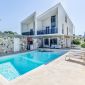 FREGENE – PRESTIGIOSA VILLA DI NUOVA COSTRUZIONE CON PISCINA • VISTA MARE • CLASSE A4 RIF. V/100