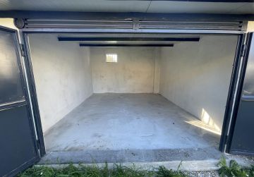 MACCARESE FRONTE STAZIONE MAGAZZINO/BOX AUTO RISTRUTTURATO RIF. V/160